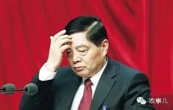 開篇提到，今年全國兩會前后，王珉和盧子躍、王陽三人的落馬“首尾呼應”。